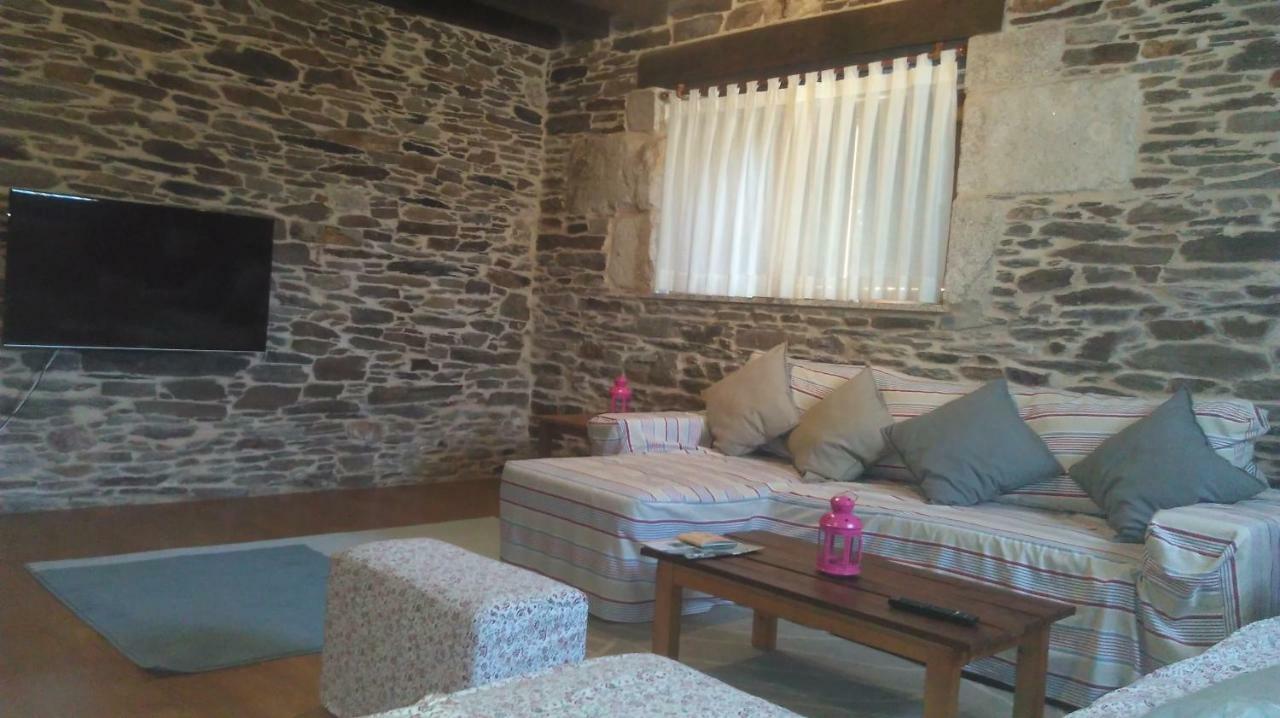 Casa Do Grilo Guest House Monfero Ngoại thất bức ảnh