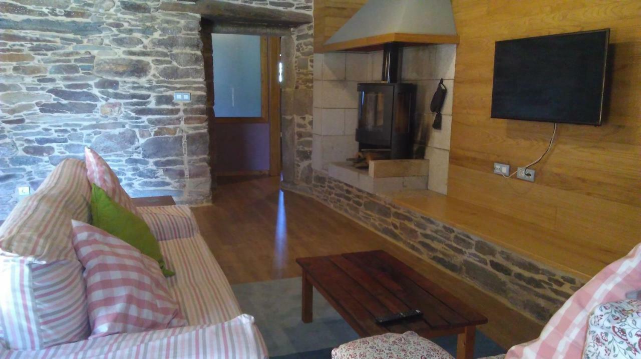 Casa Do Grilo Guest House Monfero Ngoại thất bức ảnh