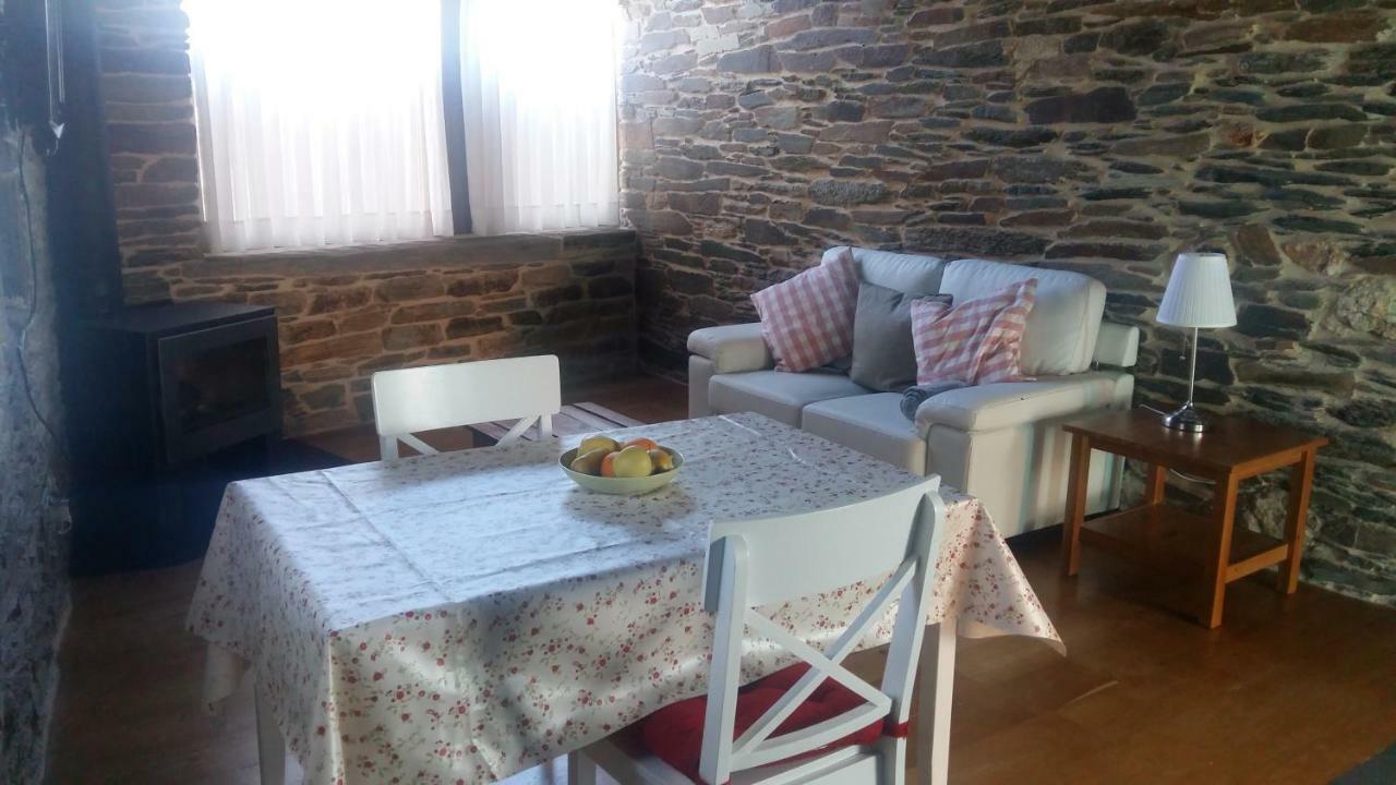 Casa Do Grilo Guest House Monfero Ngoại thất bức ảnh
